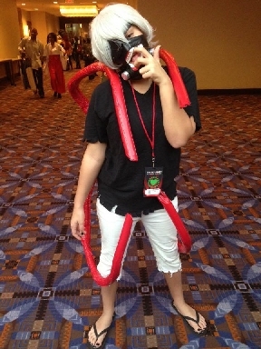 Mya a Con Alt Deleter 2015, cosplaying as Kaneki Ken from Tokyo Ghoul
